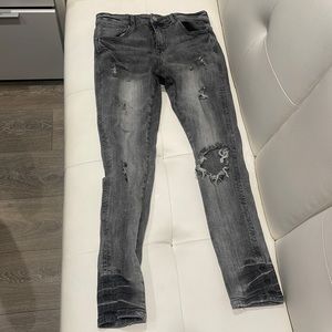 Size 32 fits like 30